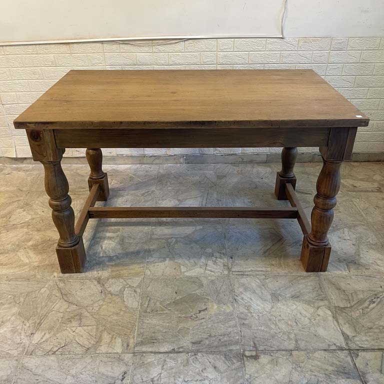 Mesa de comedor en pino patas torneadas - Medidas: 130x79x76cm