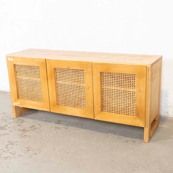 Aparador Bajo Rack de Madera con Frentes Esterillados