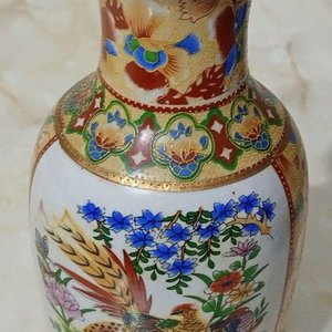 Jarrón de Porcelana Estilo Satsuma con Ave y Flores - imagen 2