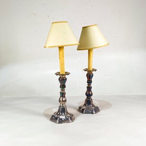 Lote anterior: Par de Candeleros Plateados Vintage con Pantallas