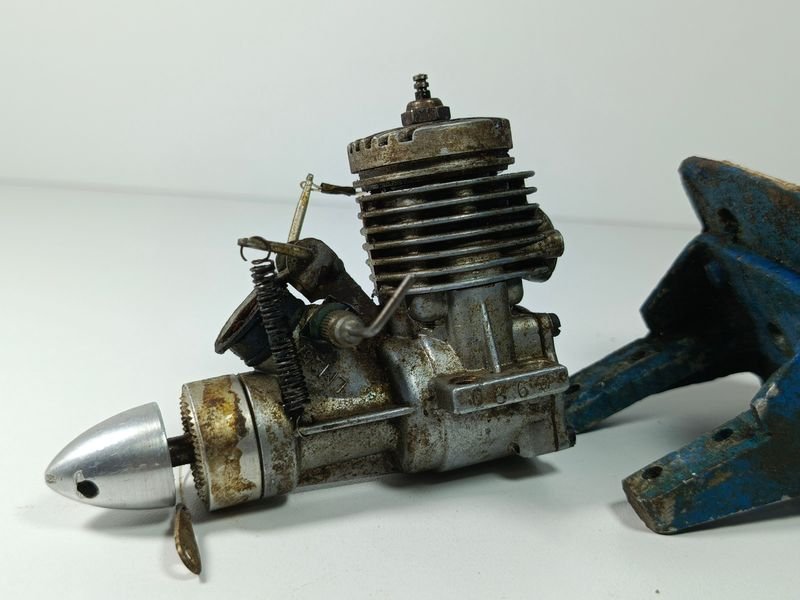 Motor de modelismo radiocontrolado (glow) para aereomodelos y automodelos - imagen 2