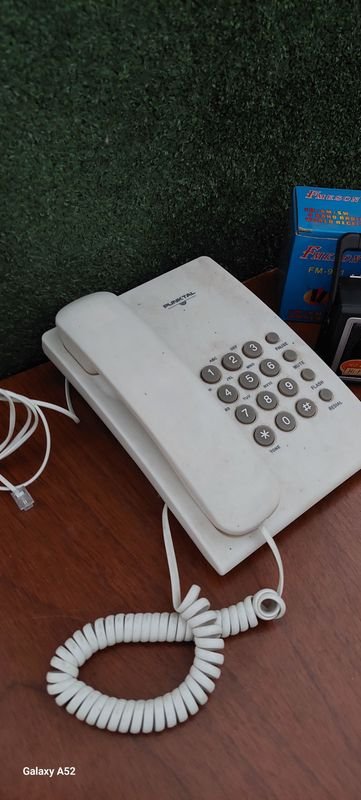 Teléfono y radio portátil con características avanzadas - imagen 2