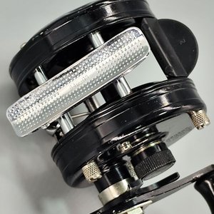 Reel Rotativo Abu Garcia 4600 C Black - Producto de Suecia - imagen 10