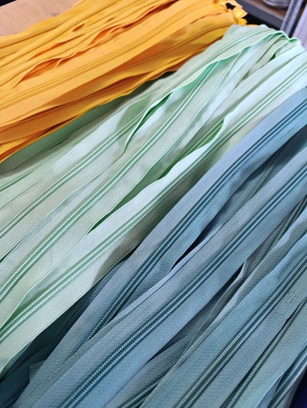 Cierres de 4 colores en nylon/polyester - imagen 3