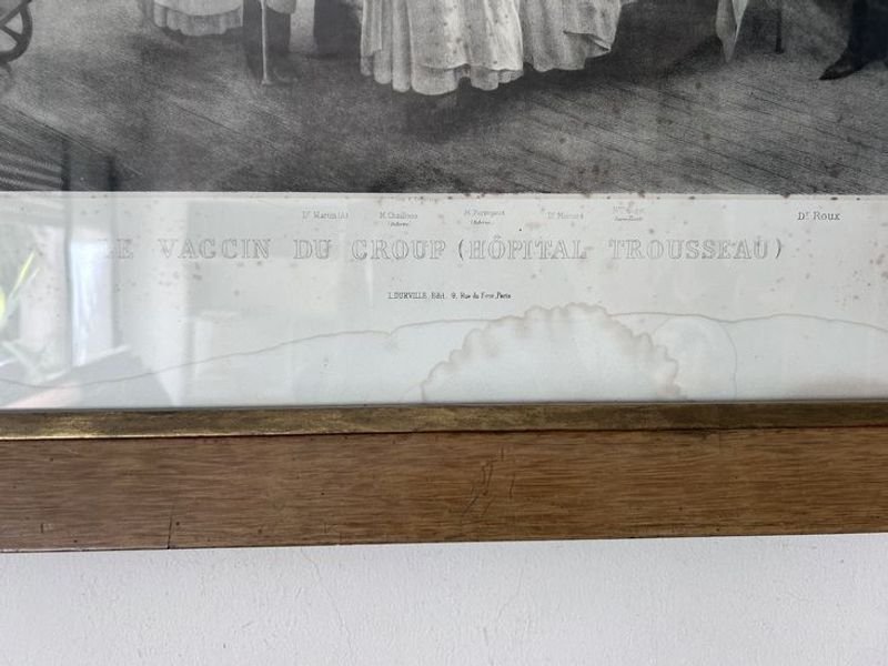 CUADRO LE VACCIN DU CROUP HOSPITAL TROUSSEAU PARIS MARCO DE MADERA PASPARTU C/HUMEDAD - imagen 3