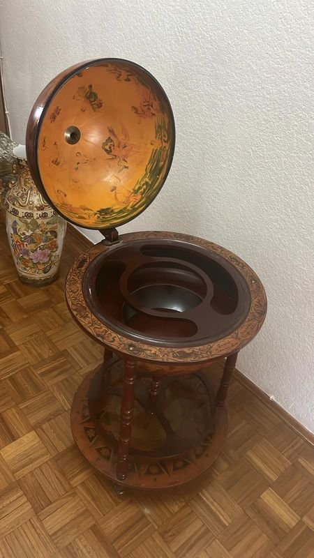 Mueble Bar en forma de globo terráqueo decorativo - imagen 4