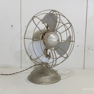 Ventilador de Mesa Antiguo Metálico Joya - Funcionando - imagen 2