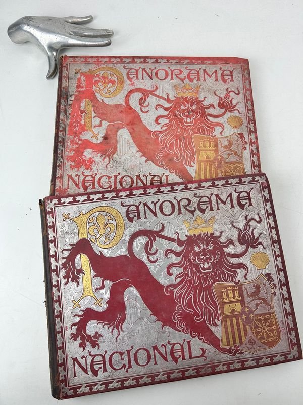 Lote anterior: Colección de láminas ilustradas de España y sus territorios, 2 tomos de 'Panorama Nacional'