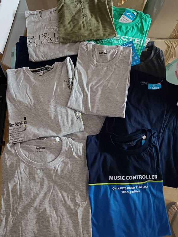 Lote siguiente: Remeras manga larga de varón (niño) - Colección de camisetas