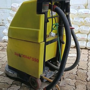 Lavadora y fregadora de pisos profesional Dixter Super Kliner 550. Equipo robusto de alta productividad diseñado para limpiar y secar superficies medianas a grandes en una sola pasada, optimizando drásticamente los tiempos de trabajo - Con Detalles Prende - imagen 6