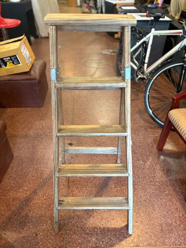 Item 900758 - Image 0