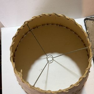 3 Pantallas de Lámpara y 1 Artefacto con Estructura de Hierro - imagen 5