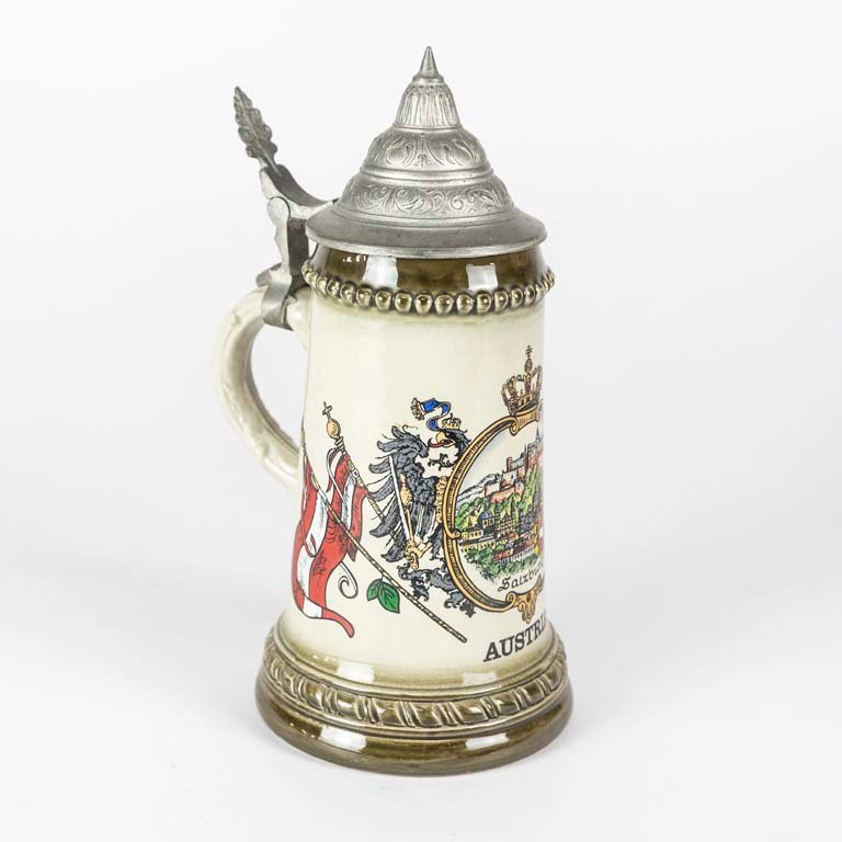 Jarra de cerveza austriaca con escena de Salzburgo y tapa de peltre - imagen 2