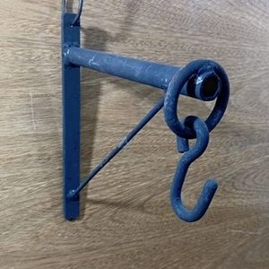 Par de Ménsulas de Herrería Artesanal para Colgar Macetas - imagen 2