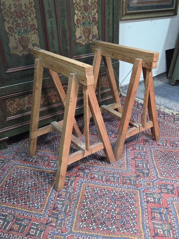Par de Caballetes de Madera para Mesa de Arquitectura - imagen 1