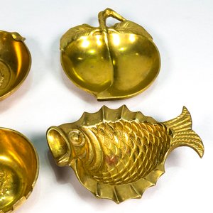 Lote de Cuatro Ceniceros Vintage de Bronce - imagen 2