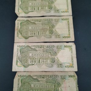 4 Billetes de 100 Nuevos Pesos Uruguayos - imagen 4