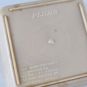 Lote de Coleccionables Vintage: Globo Terráqueo y Tazas Pluna - imagen 8