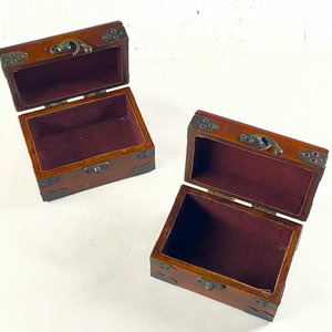 Dos Cofres Decorativos de Madera con Tapa Abatible - imagen 2
