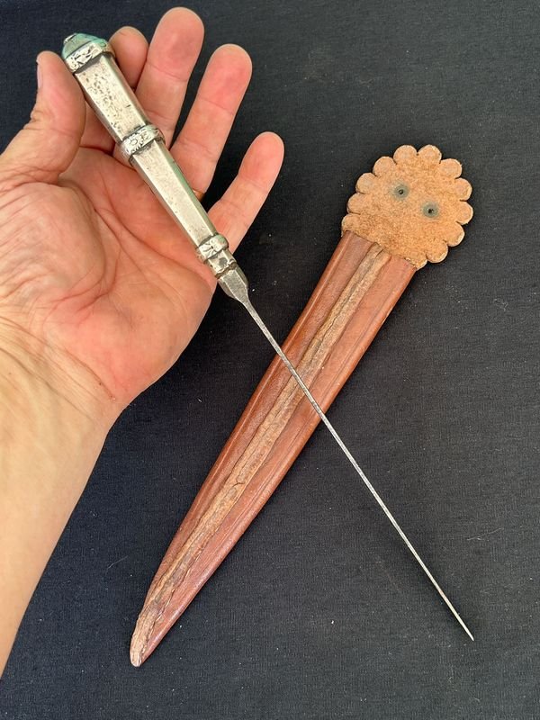 Cuchillo viejo artesanal de alta calidad con detalles únicos - imagen 7