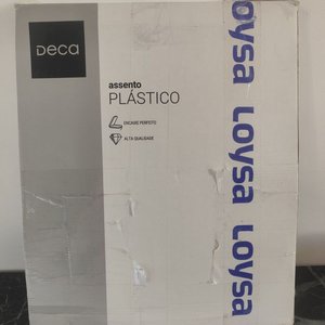 Lote siguiente: Tapa de Water Plástica Blanca Nueva en Caja Deca