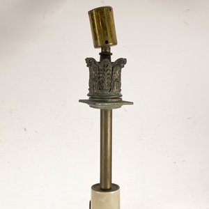 Lámpara de Sobremesa de Bronce Labrado con Detalle de Hojas - imagen 4