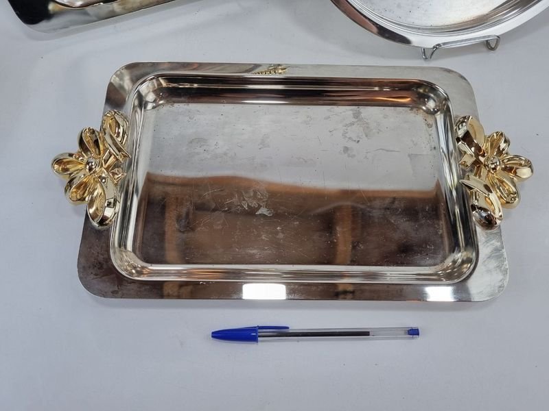 Tres bandejas para copetín en metal bañado en plata - imagen 4