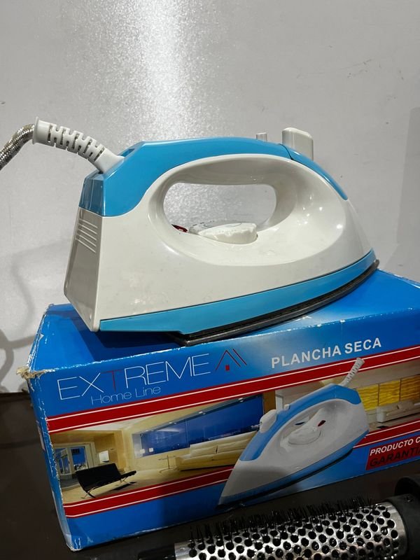 Planchas y Cepillos Eléctricos para Ropa y Pelo - imagen 2