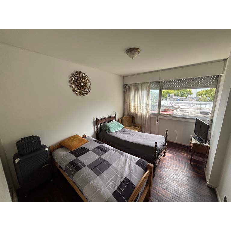 Item 2114421 - Image 6