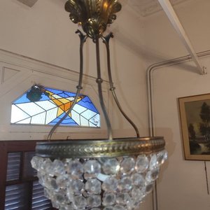 Lote siguiente: Araña de Bronce con Cristales Tallados y Caireles