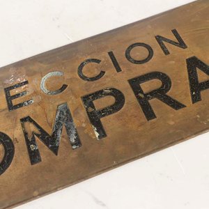 Cartel Antiguo de Chapa Bronce "Sección Compras" - 32 x 10.5 cm - imagen 2