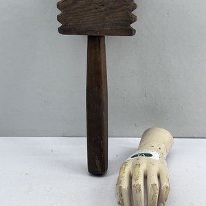Lote siguiente: Tiernizador de Carnes de Madera Rústico