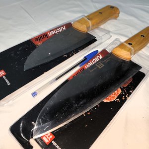 Lote siguiente: Juego de 2 Cuchillas de Cocina Acero Grabado, Mangos Remachados