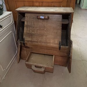 Galetero Antiguo de Madera con Cajón y Estantes - imagen 3