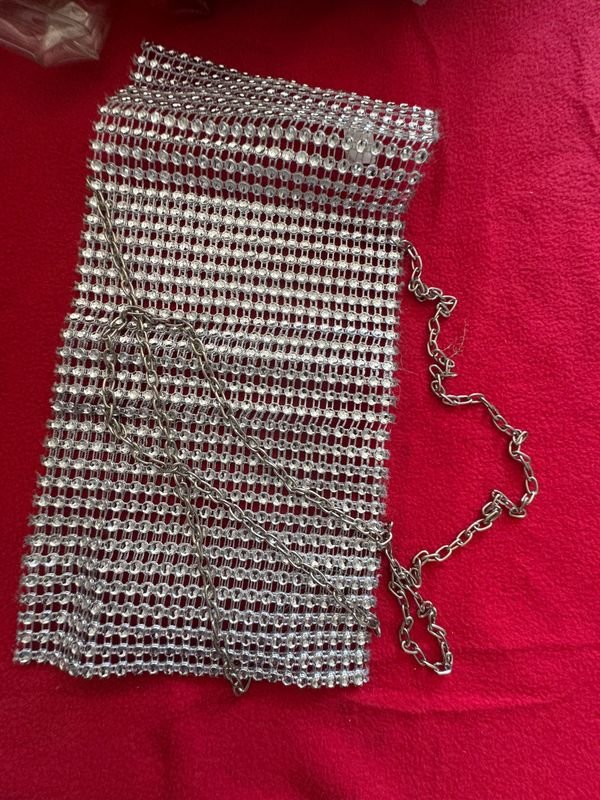 Carteras de Red con Brillantes y Cadena