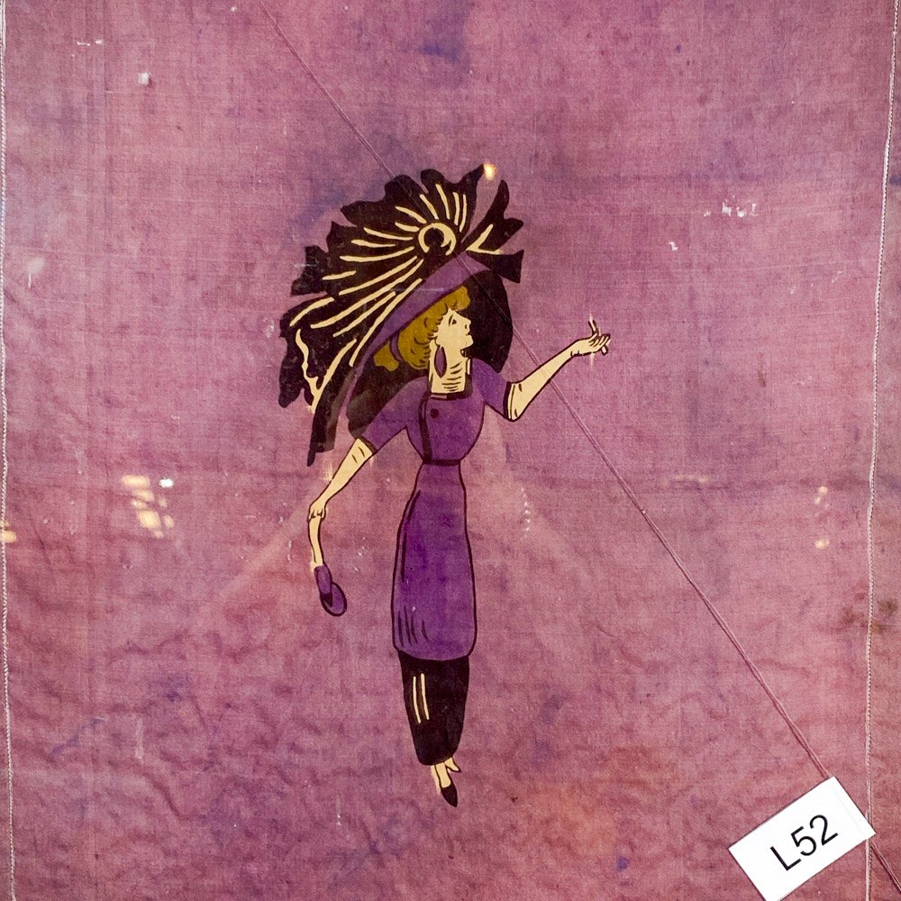 Tela con motivo indígena violeta - imagen 2