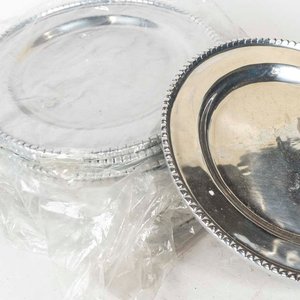 Set de 12 Platos Ovalados de Peltre con Borde Decorado - imagen 2