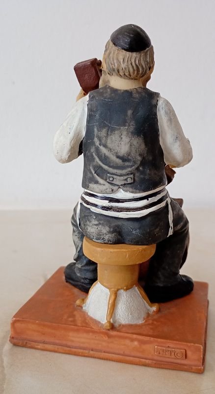 Figura de Contabajista decorativa hecha en Yeso - imagen 5
