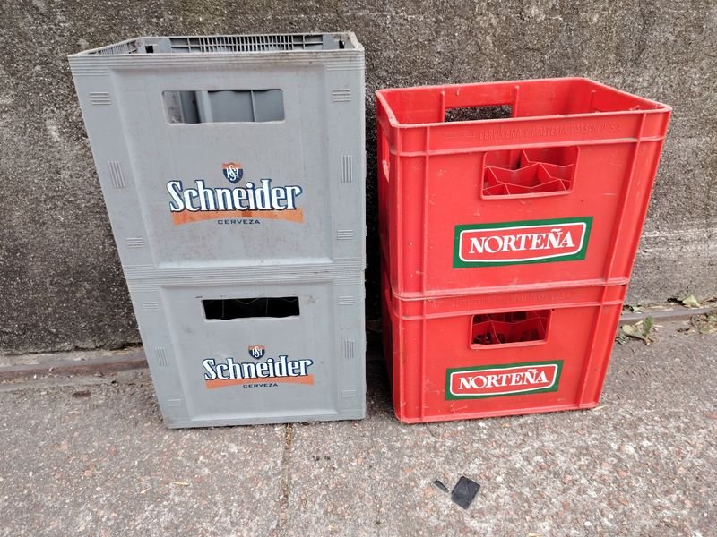 4 cajones Cerveza fuertes en excelente estado - imagen 2