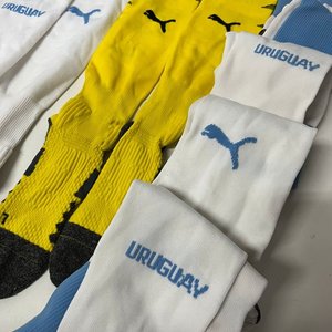 6 Pares de Medias de Fútbol Uruguay y Peñarol - Puma - imagen 7