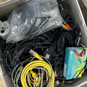Lote siguiente: Cables Varios para Electrónica y Tecnología