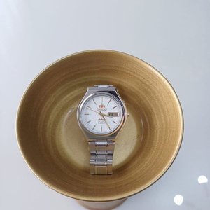 Lote siguiente: Reloj Orient Automático Acero Inoxidable 3 Estrellas Día y Fecha