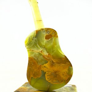 Figura Decorativa de Guitarra en Onix - imagen 5
