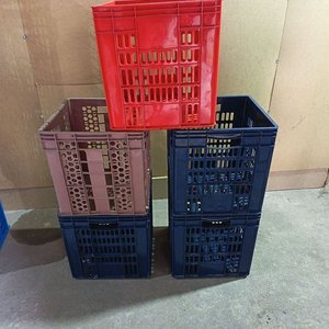 Lote de 5 Cajones Plásticos Cuadrados Apilables - imagen 1
