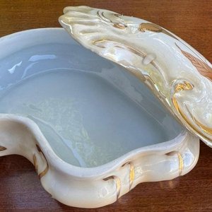 Lote siguiente: 1 alhajero en porcelana española