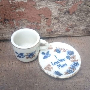 Conjunto Miniatura de Tazas, Platos y Muebles de Colección - imagen 2