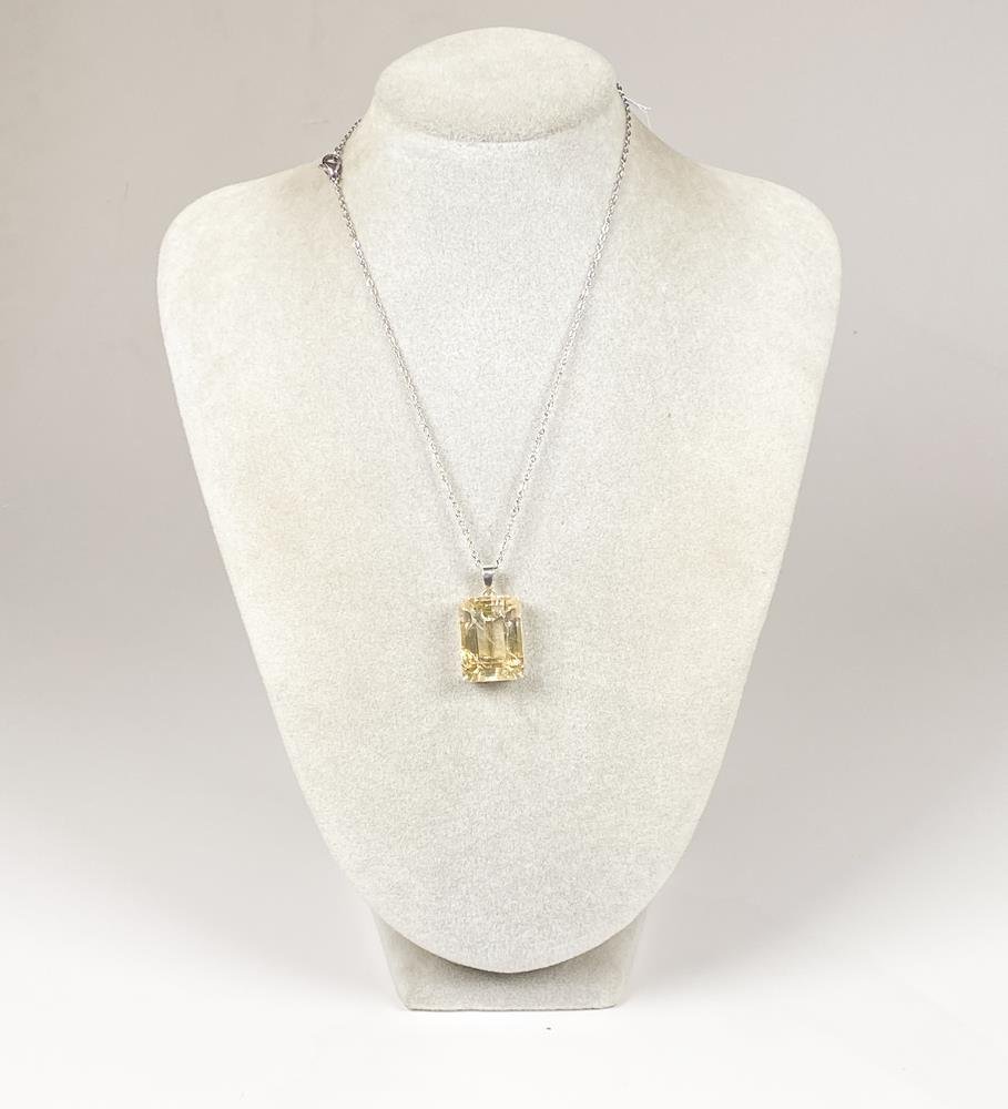 Colgante de Plata con Citrino Rectangular Grande y Cadena