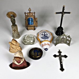Diez Adornos Religiosos: Figuras, Cruces y Relicarios - imagen 2
