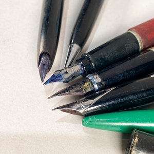 Lote de 8 Bolígrafos y Frasco de Tinta Winsor & Newton - imagen 2