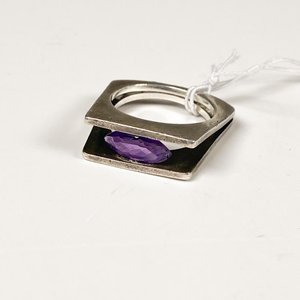 Lote anterior: Anillo de Plata con Piedra Morada Talla 16 mm